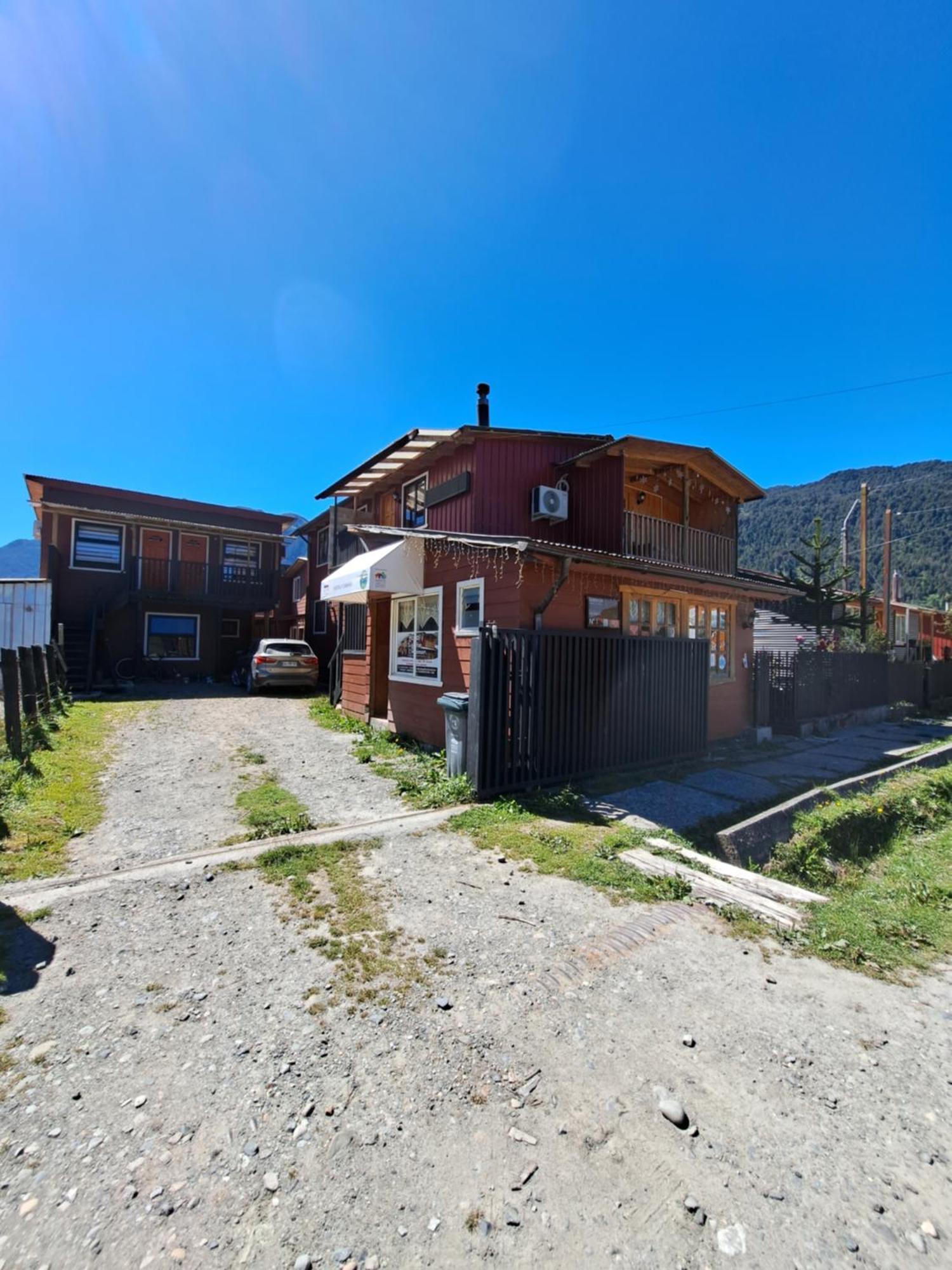 Hostal Robinson Puerto Puyuguapi Exterior foto